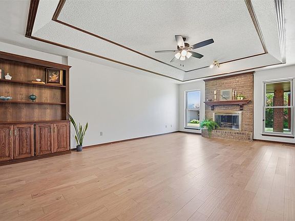 4th image of 10141 S Land Ave