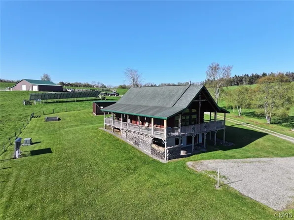 42 West St, Cattaraugus, NY 14719