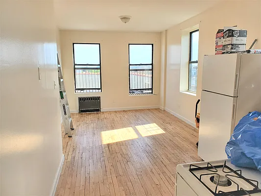 Rented by East Williamsburg Realty Inc | media 29