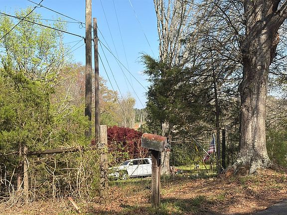 4th image of 370 Murphy Rd