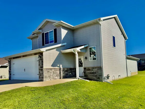 2168 Comanche Dr, Asbury, IA 52002