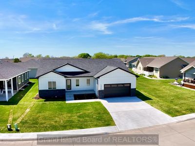 1328 Diamond Dr, Grand Island, NE, 68803