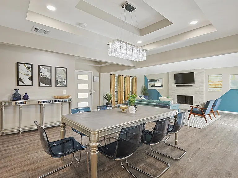 812 Green Brook Dr — Photo 14