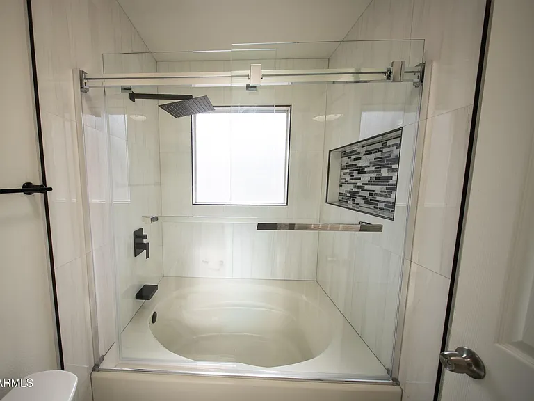 1118 S Surfside Dr — Photo 31