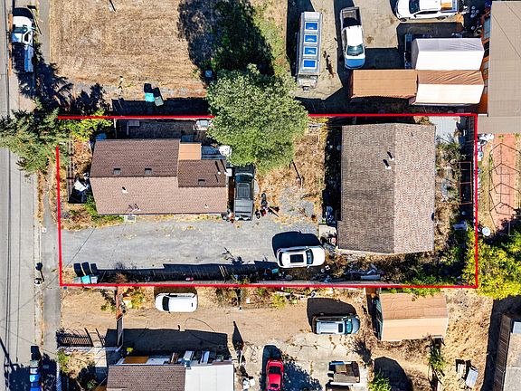 5th image of 814 Aston Ave