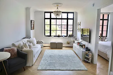 Rented by Manhattan Apartment Organization