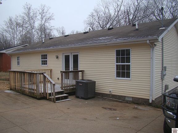3rd image of 224 Anna St