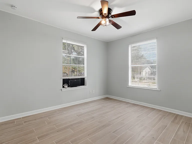113 Odis — Photo 13