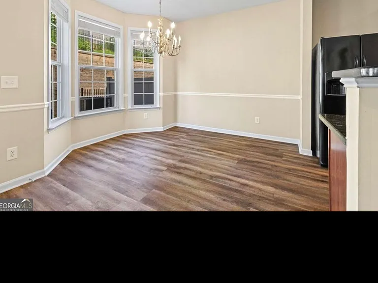 3323 Castleberry Village Cir — Photo 6