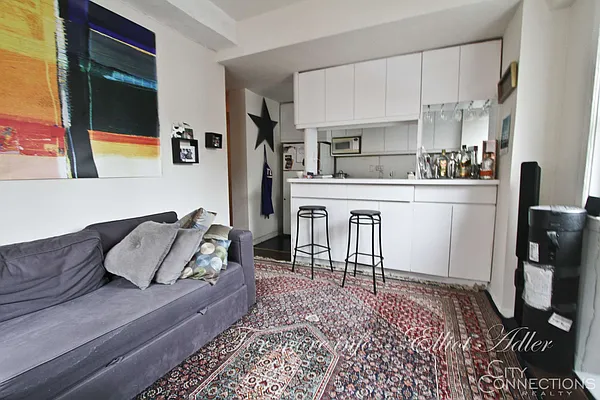 Rented by City Connections Realty | media 18