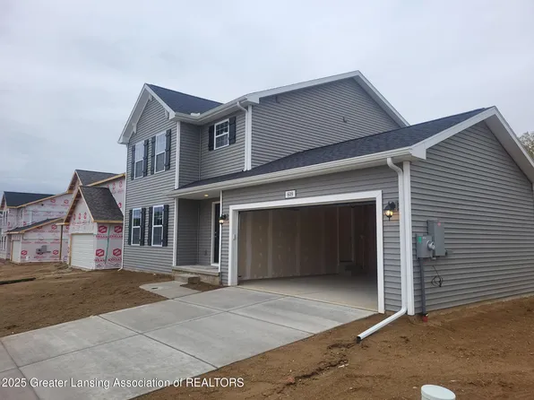 609 Muirfield Dr, Eaton Rapids, MI 48827