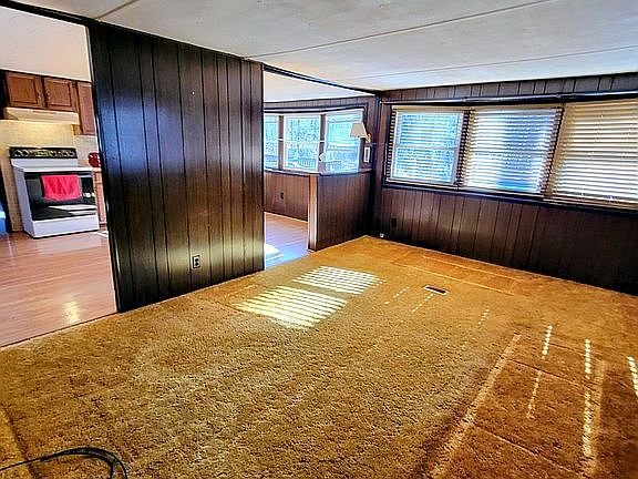 5th image of 116 Dirt Rd