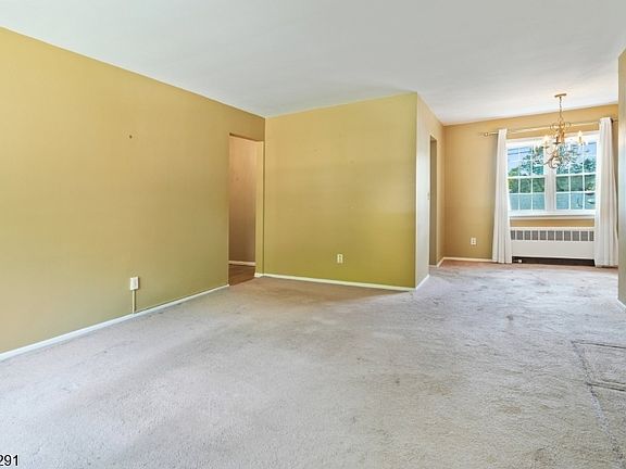 3rd image of 18 Wedgewood Dr BLDG 18 #25