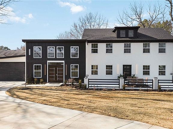 4th image of 3000 N Dixieland Rd