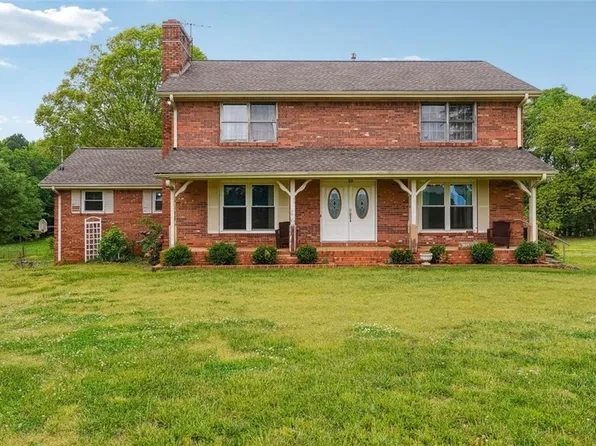 6545 Westbrook Rd, Gainesville, GA 30506