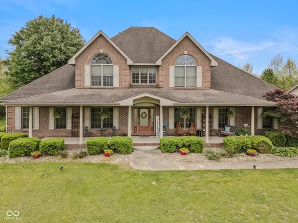 3839 Meadowbrook Dr, Seymour, IN 47274