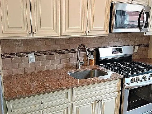 2nd image of 25-12 41st St #2B