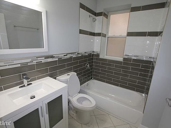 4th image of 7813 S Aberdeen St #2