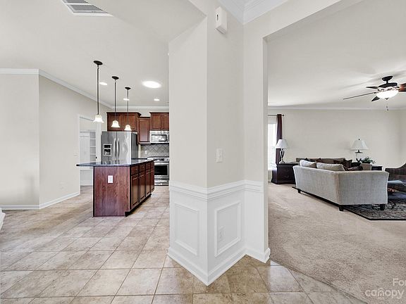 3rd image of 5066 Blossom Point Dr