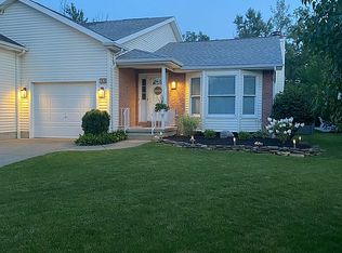 33 Kelly Ct, Lancaster, NY 14086