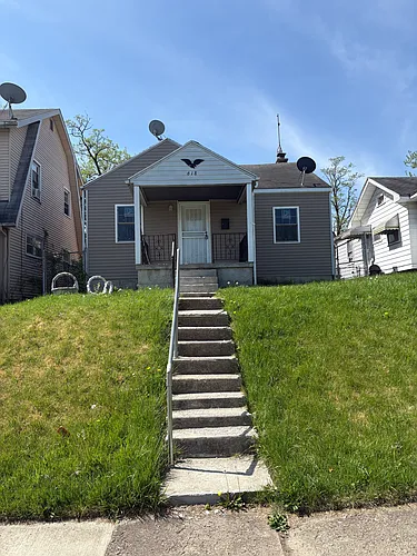 618 W Fairview Ave Photo 1