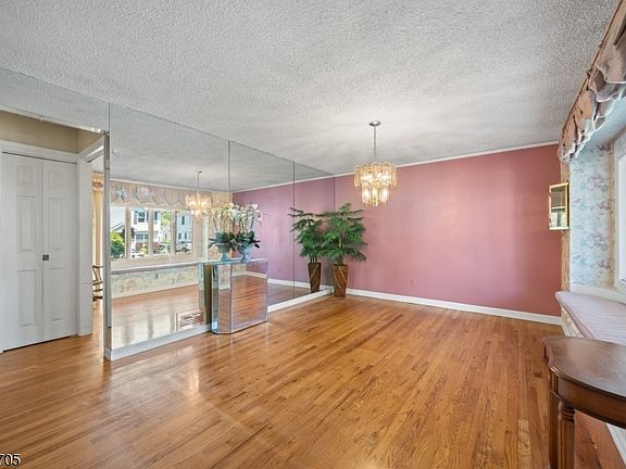 2nd image of 43 Elm Hill Rd