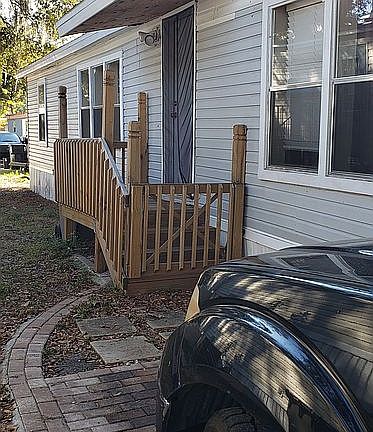 2nd image of 2014 Live Oak Ln