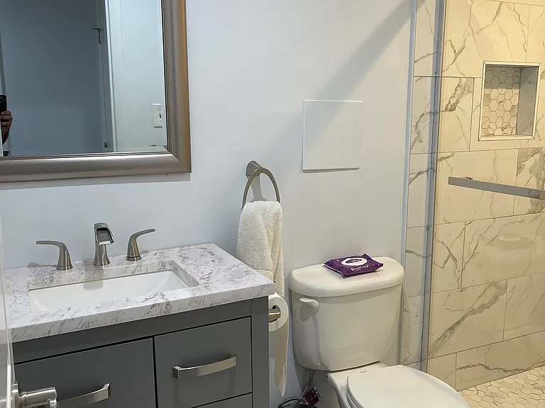 1804 N George Mason Dr — Photo 2