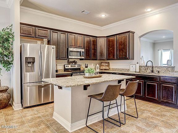 4th image of 201 Marston House Dr