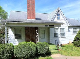 1819 Belmont St, Burlington, NC 27215