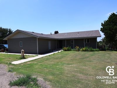645 S Towns Rd, Garden City, KS, 67846