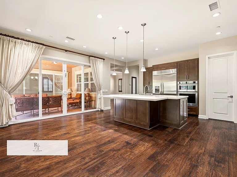 540 N Bardsdale Pl — Photo 8