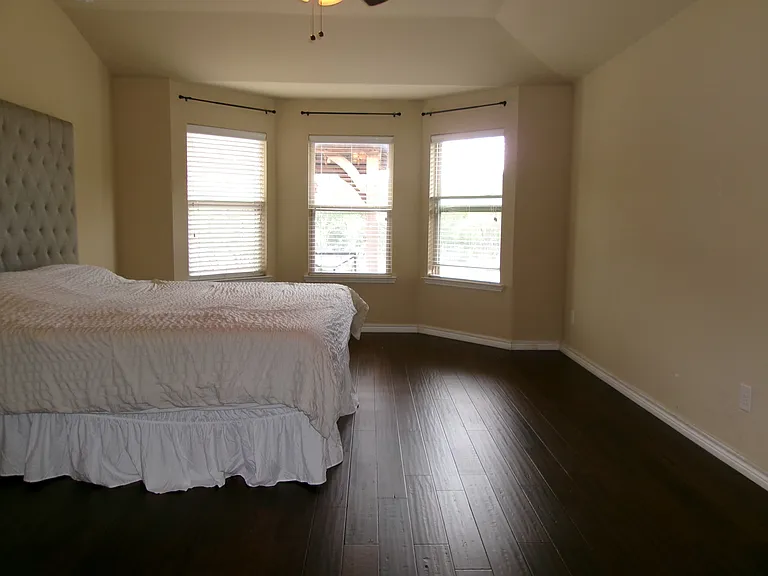 5727 Mountain Hollow Dr — Photo 18