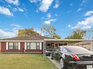 201 Midway Dr, Baytown, TX 77521