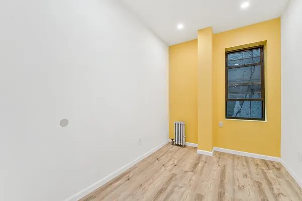 Rented by Aryeh Realty | media 28