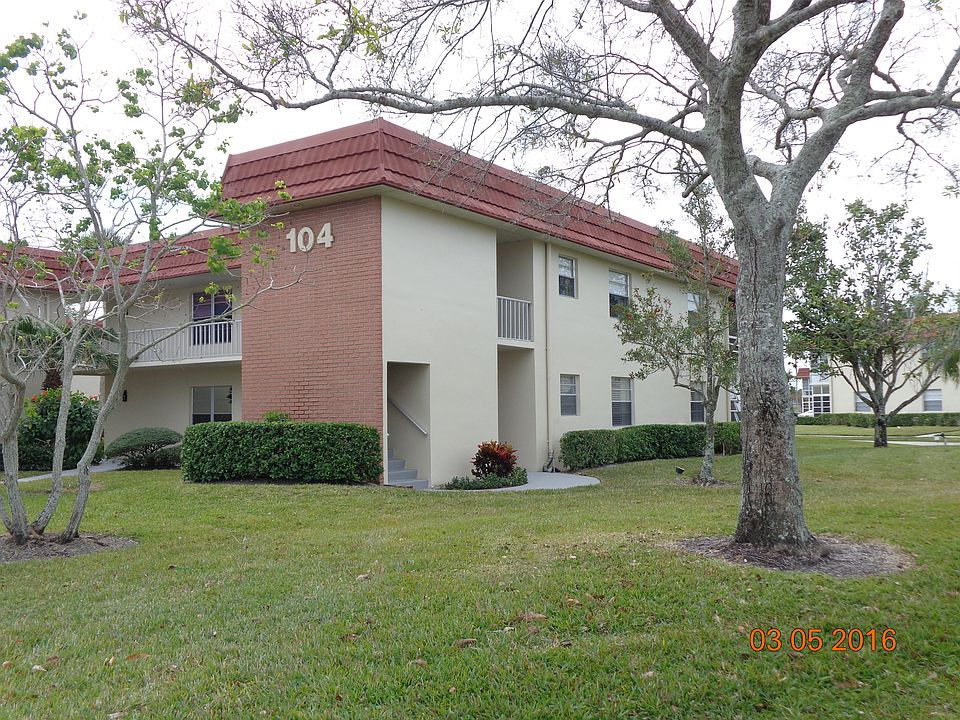 1st image of 104 Royal Oak Dr APT 201