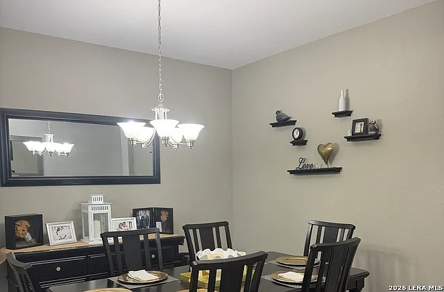 5 bed, 3.5 bath, 2895 sqft, $3,000 — Photo 2