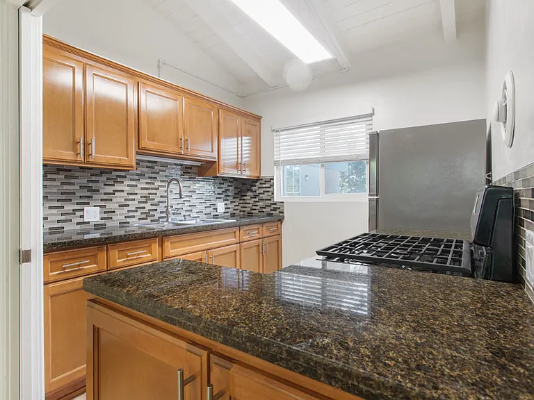 974 Haverford Ave #19 — Photo 6