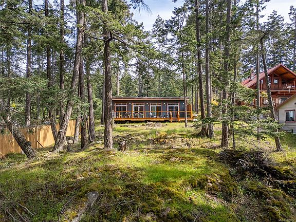 3rd image of 3755 Privateers Rd