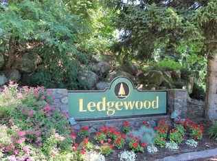 9 Ledgewood Way APT 16, Peabody, MA 01960