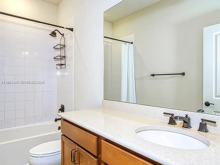 5060 Eucalyptus Dr #2 — Photo 26
