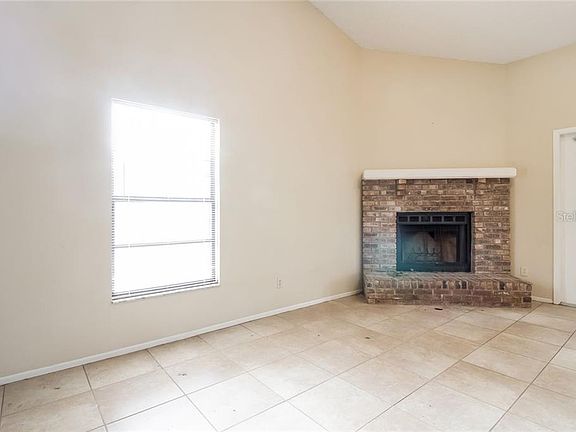 3rd image of 406 Loblolly Ct