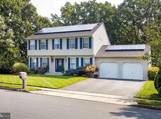 86 Orlando Dr, Sicklerville, NJ 08081