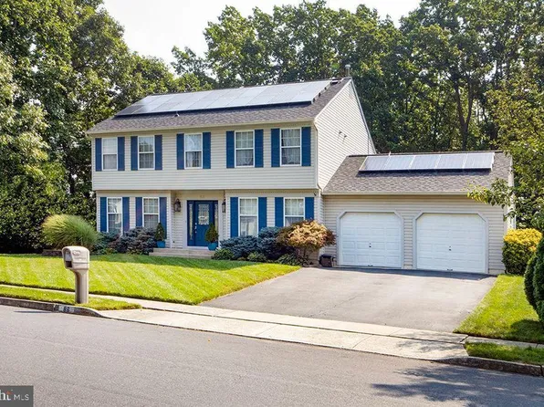 86 Orlando Dr, Sicklerville, NJ 08081