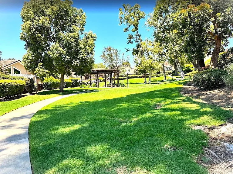 2173 Arbor Cir — Photo 49