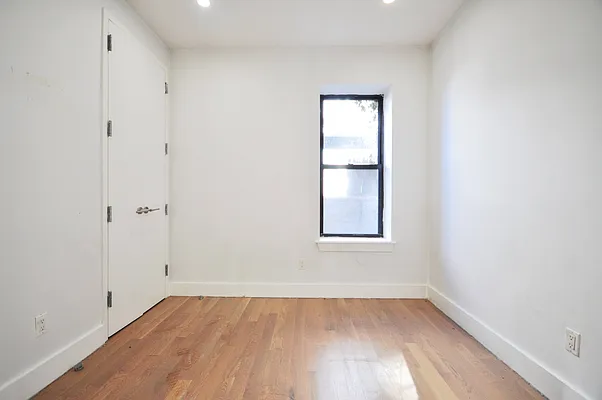 Rented by Corcoran | media 18