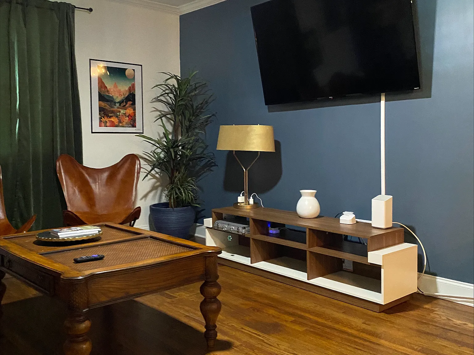 127 Warren Road - 1 — Photo 4