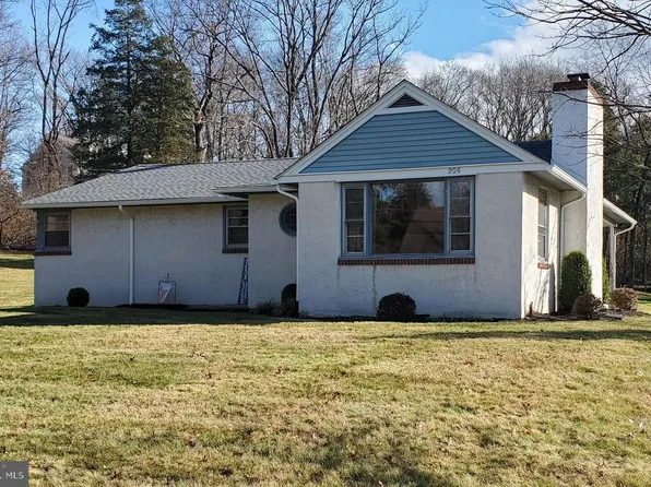 205 Salford Station Rd, Perkiomenville, PA 18074