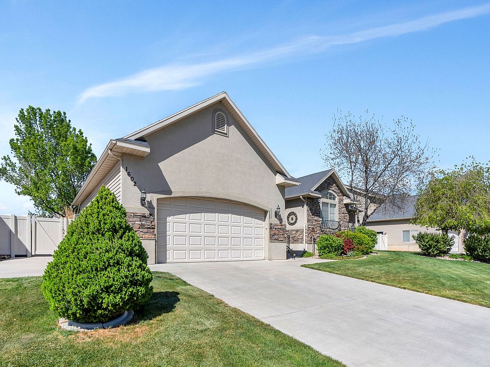 1st image of 1602 W Renaissance Way