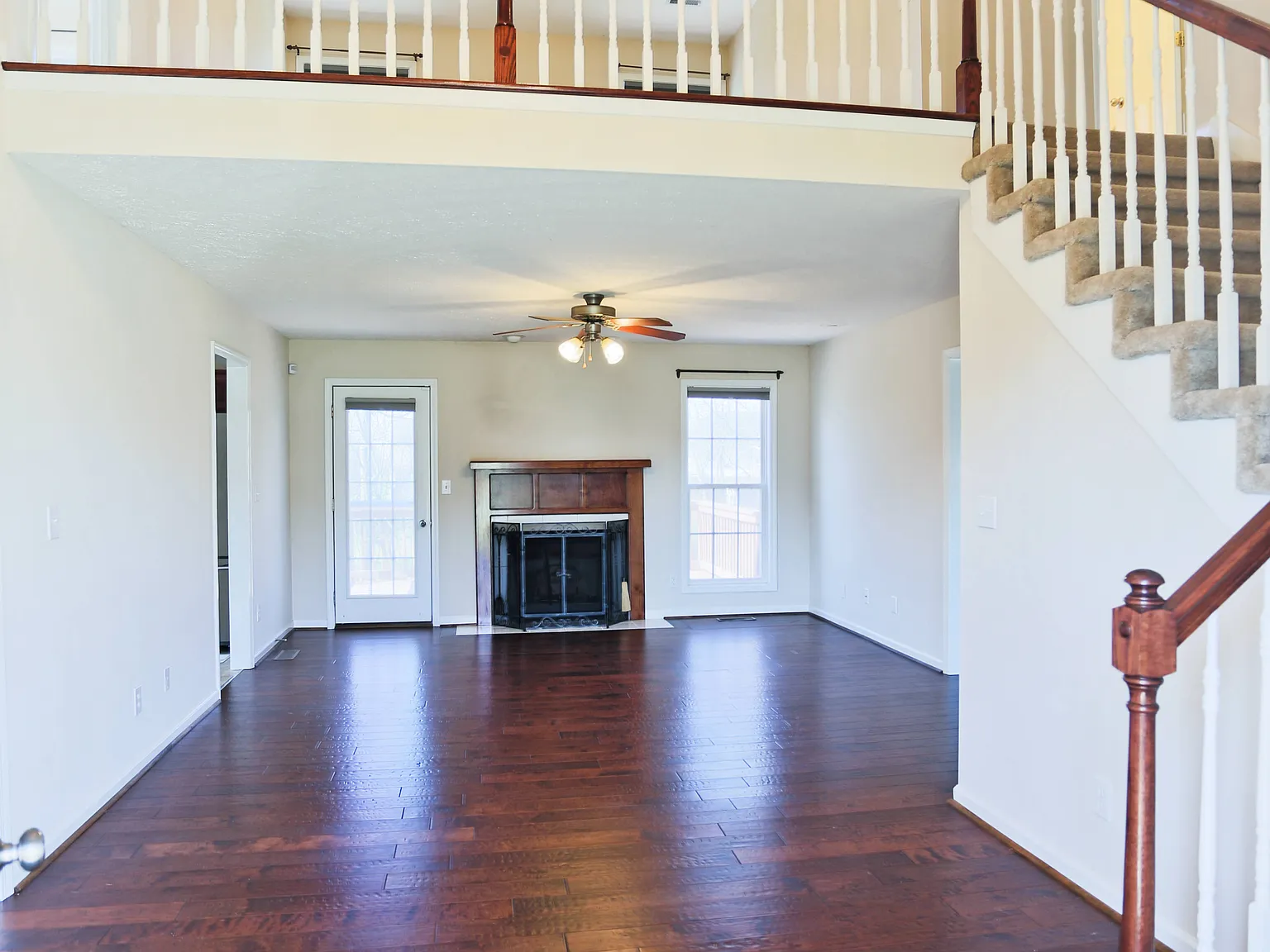 3 bed, 2.5 bath, 2050 sqft, $1,745 — Photo 3